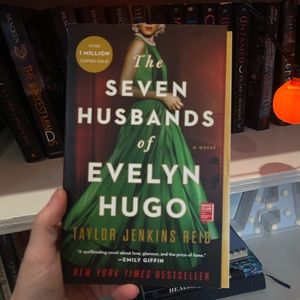 The Seven Husbands Of Evelyn Hugo book